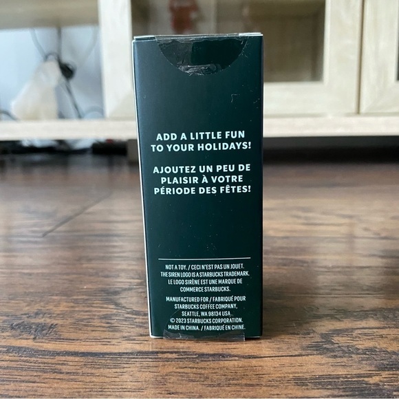 Starbucks Diamond Green Ornament Keychain Christmas 2023 - Picture 2 of 2